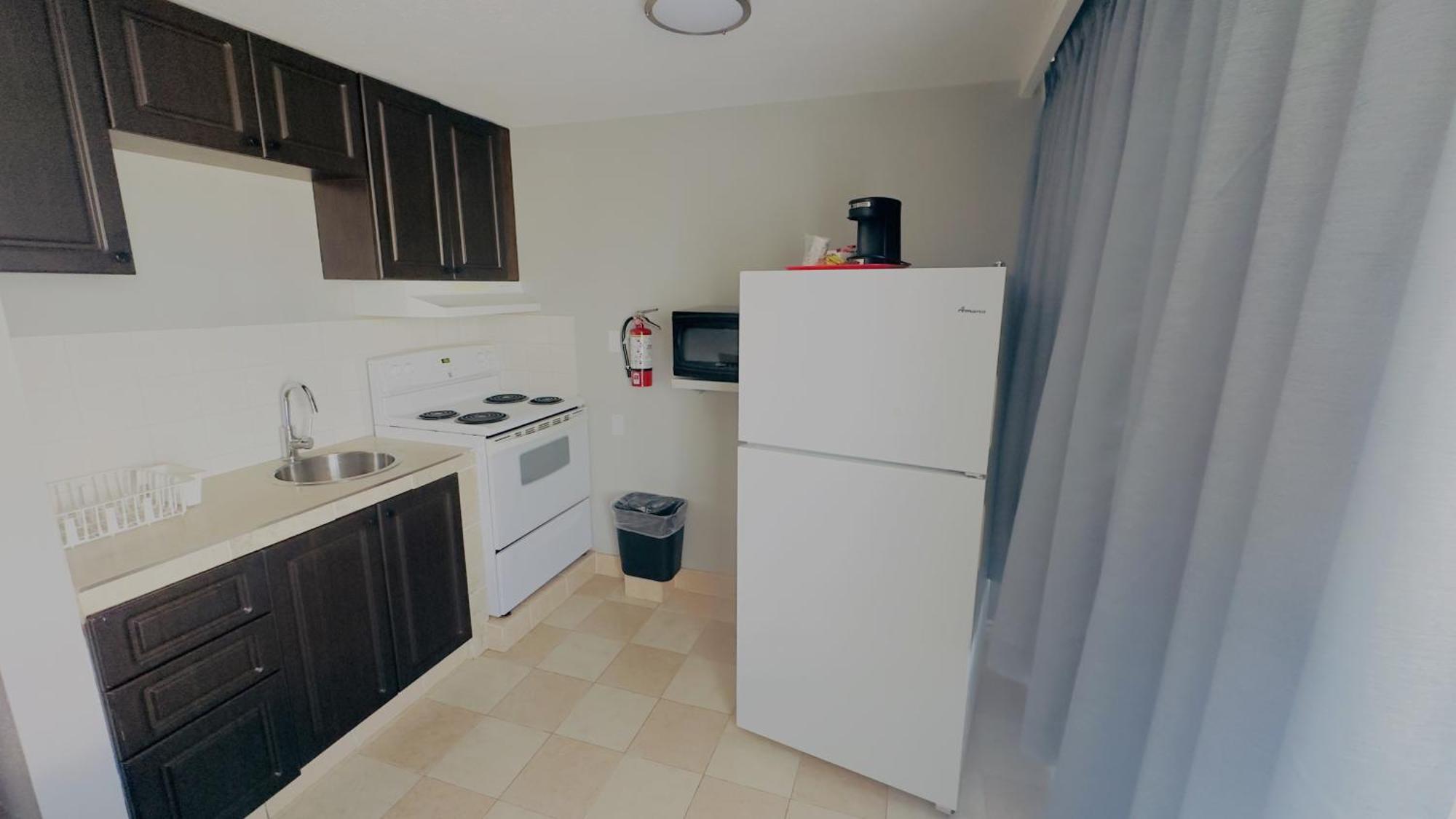 מלון Baymont By Wyndham אדסון מראה חיצוני תמונה