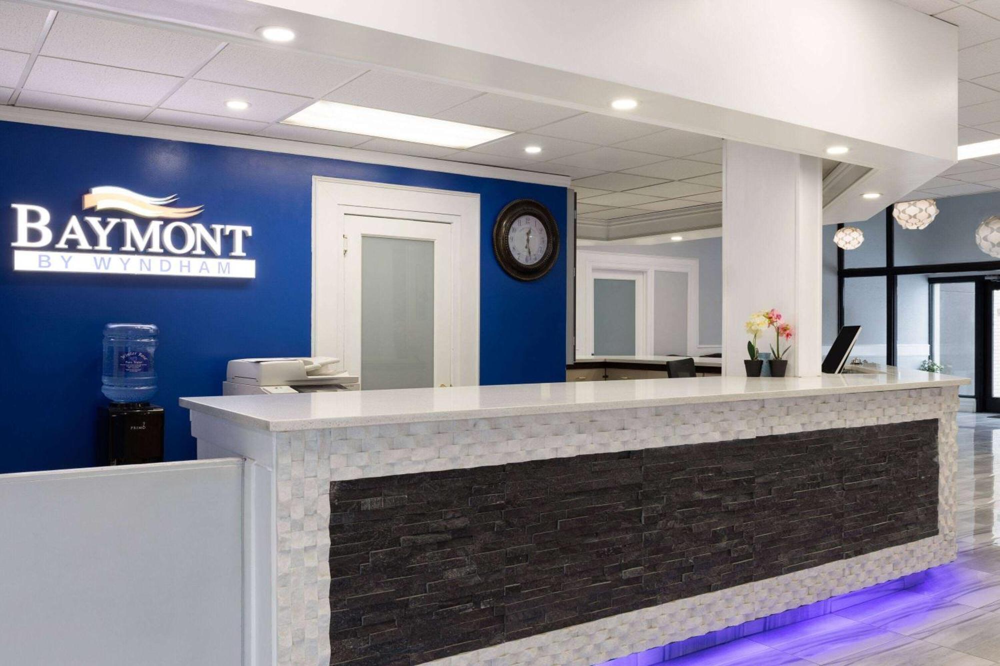 מלון Baymont By Wyndham אדסון מראה חיצוני תמונה